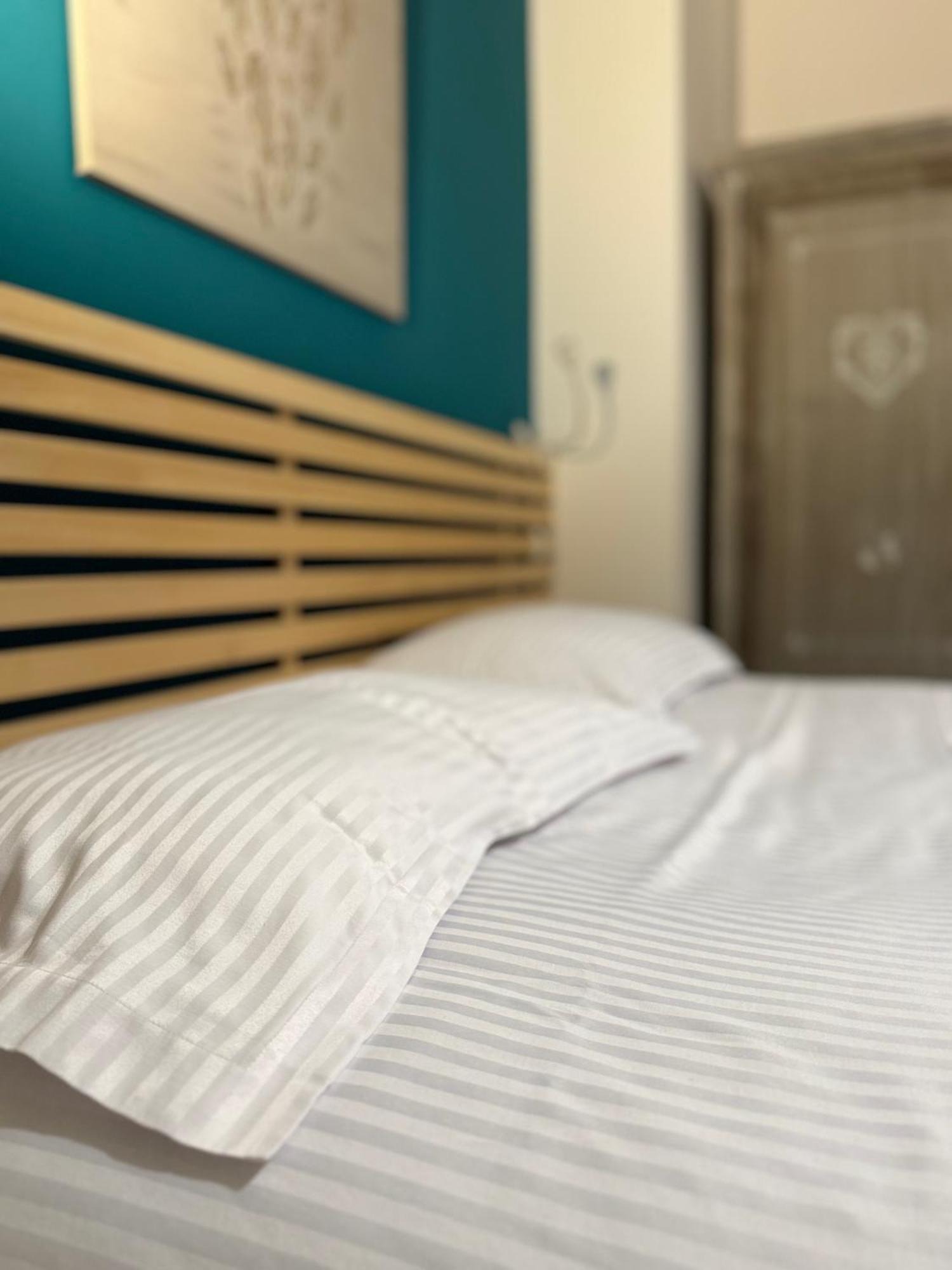 Duomo Nest Entire Apartment เตรนโต ภายนอก รูปภาพ